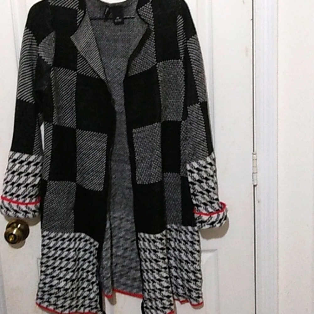 New Directions womans sweater sz PM